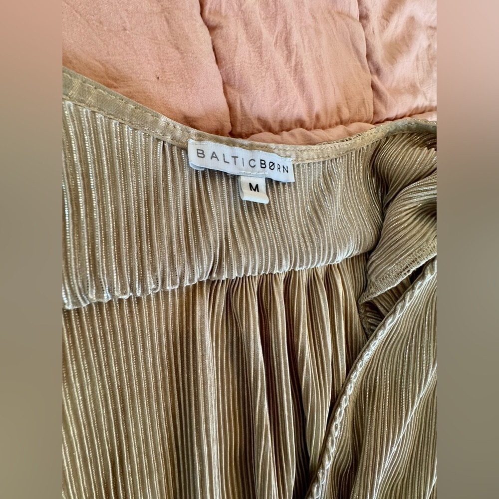 Baltic Born Gold Pleated Maxi Dress – Size M - Picture 8 of 8